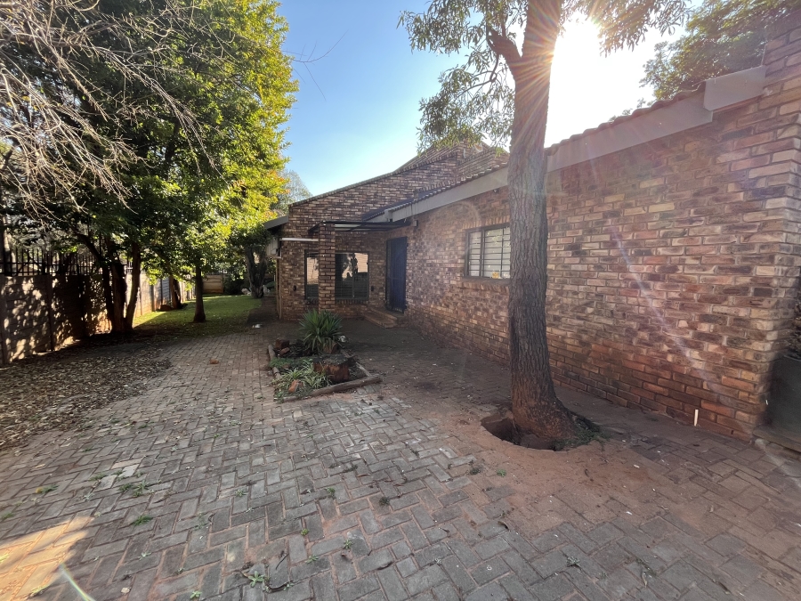 3 Bedroom Property for Sale in Safari Gardens North West